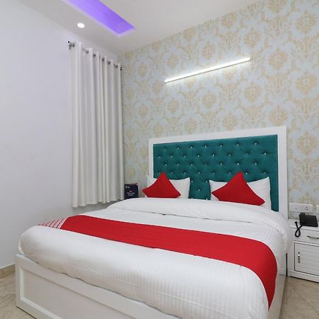 Hotel O The Grand Palace Ghaziabad Εξωτερικό φωτογραφία